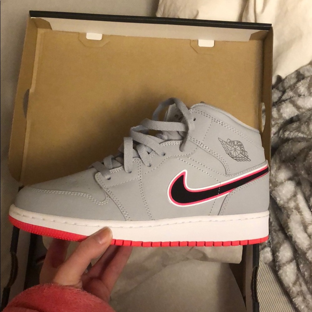 Air Jordan 1 Mid